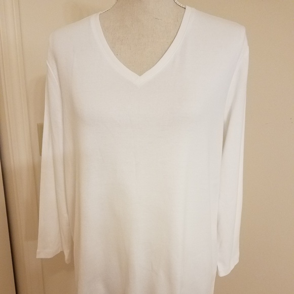 Chico's Tops - NWT Chico's white 3/4 sleeve v-neck tee - size 3